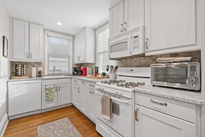 House (3 Bedrooms) | Property amenity - The Linden House (Minneapolis)