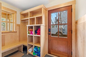 House (5 Bedrooms) | Property amenity