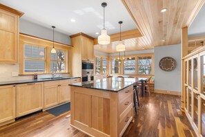 House (5 Bedrooms) | Property amenity - Turtle Lake Cottage (Shoreview)