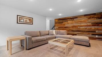 House (5 Bedrooms) | Property amenity