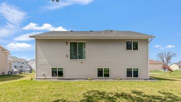 House (5 Bedrooms) | Property amenity