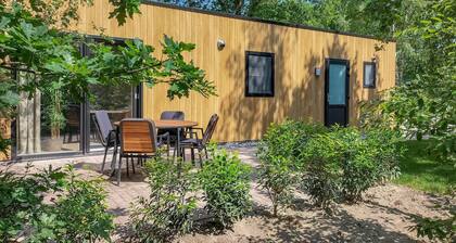 Awesome home in Oosterwolde with WiFi