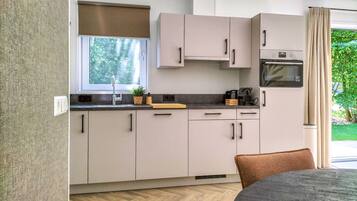 KĂŒhlschrank, Herdplatte, GeschirrspĂŒler