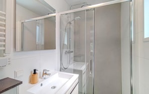 Dusche, Haartrockner