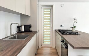 Kühlschrank, Ofen, Herdplatte, Geschirrspüler