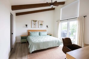 5 Schlafzimmer, Schreibtisch, Bügeleisen/Bügelbrett, kostenloses WLAN