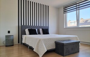 3 bedrooms, travel cot, free WiFi - 3 bedroom nice home in Oost-Souburg (Oost-Souburg)