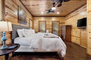 4 bedrooms, free WiFi, bed sheets