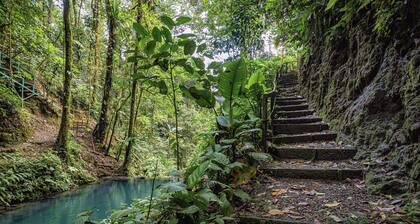 Cabañas Caeli, El Colibri, NEW La Fortuna Rainforest Cabin w Panoramic Views