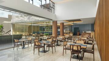 Daily buffet breakfast (IDR 181500 per person)