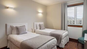 3 Schlafzimmer, Bügeleisen/Bügelbrett, WLAN, Bettwäsche