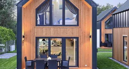 Lovely home in Bialogora with WiFi