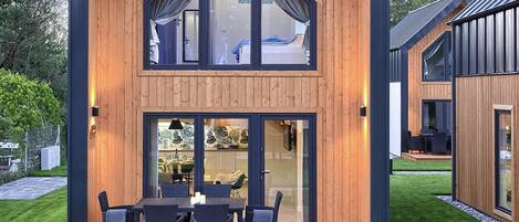 تناول الطعام بالخارج