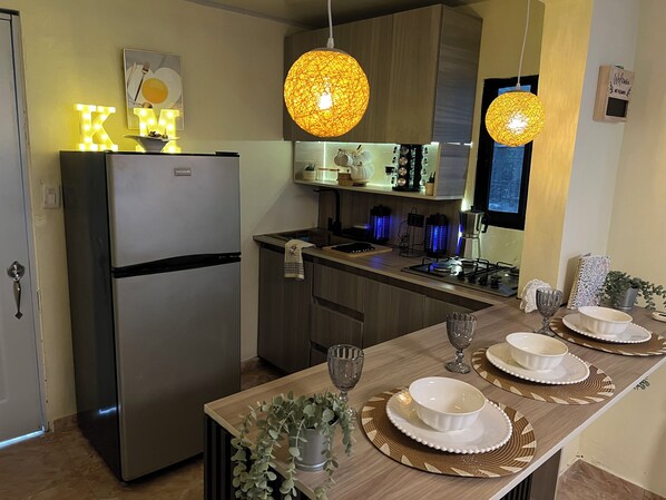 Private kitchen - Charming 2-bedroom house in wonderful Samana with WiFi, AC (Samana)