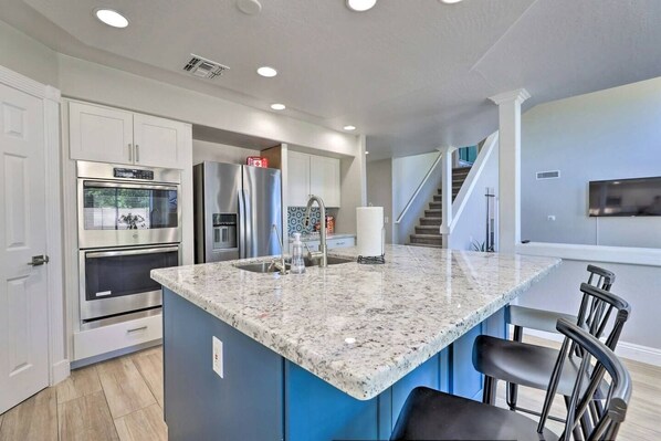 Microwave, oven, stovetop, dishwasher