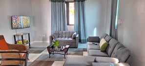 Living area - Exquisite Sunset Vista home in Mero (Mero)