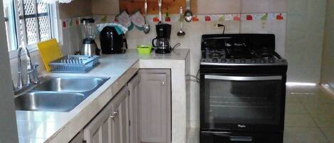 Microwave, oven, stovetop, coffee/tea maker