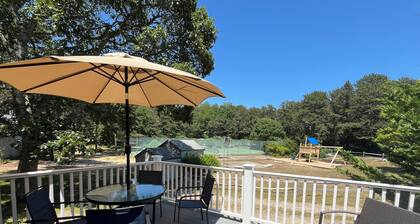 Charming 3-bedroom cottage in Truro with AC