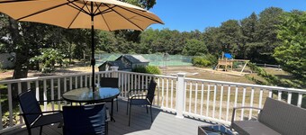 Charming 3-bedroom cottage in Truro with AC