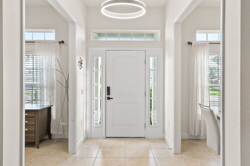 Newley Built/Heated Pool/Canal Views/Level 2 EV Charger