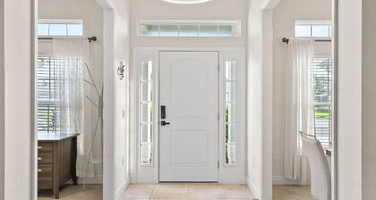 Newley Built/Heated Pool/Canal Views/Level 2 EV Charger