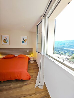 4 chambres, fer et planche à repasser, Wi-Fi gratuit, draps fournis