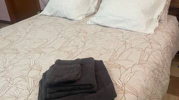 Doppia Comfort, patio, vista giardino | Una cassaforte in camera, Wi-Fi gratuito