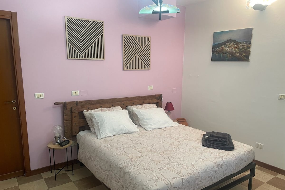 Quarto casal conforto, varanda, vista para o jardim | Cofres nos quartos, Wi-Fi de cortesia
