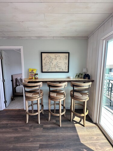 Short walk to the beach! See & hear the ocean in the distance. Great living area