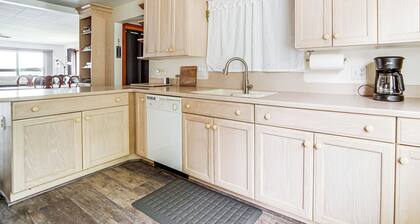 Waterfront Chautauqua Lake Home w/ Deck & Grill!