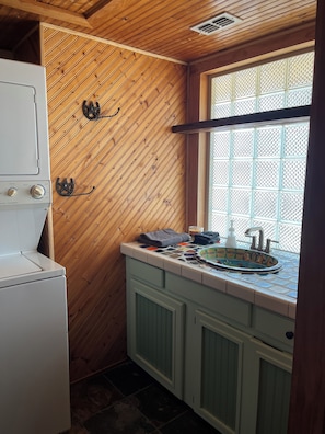 Mikrowelle, Ofen, Herdplatte, Geschirrspüler