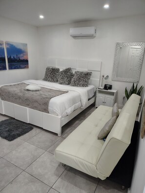 WiFi, bed sheets