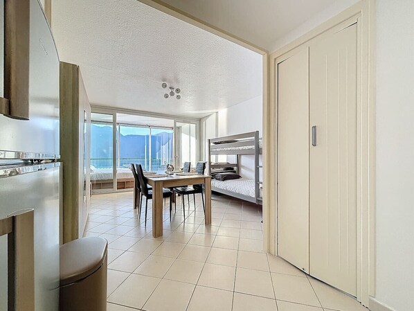 1 bedroom, iron/ironing board, free WiFi, bed sheets