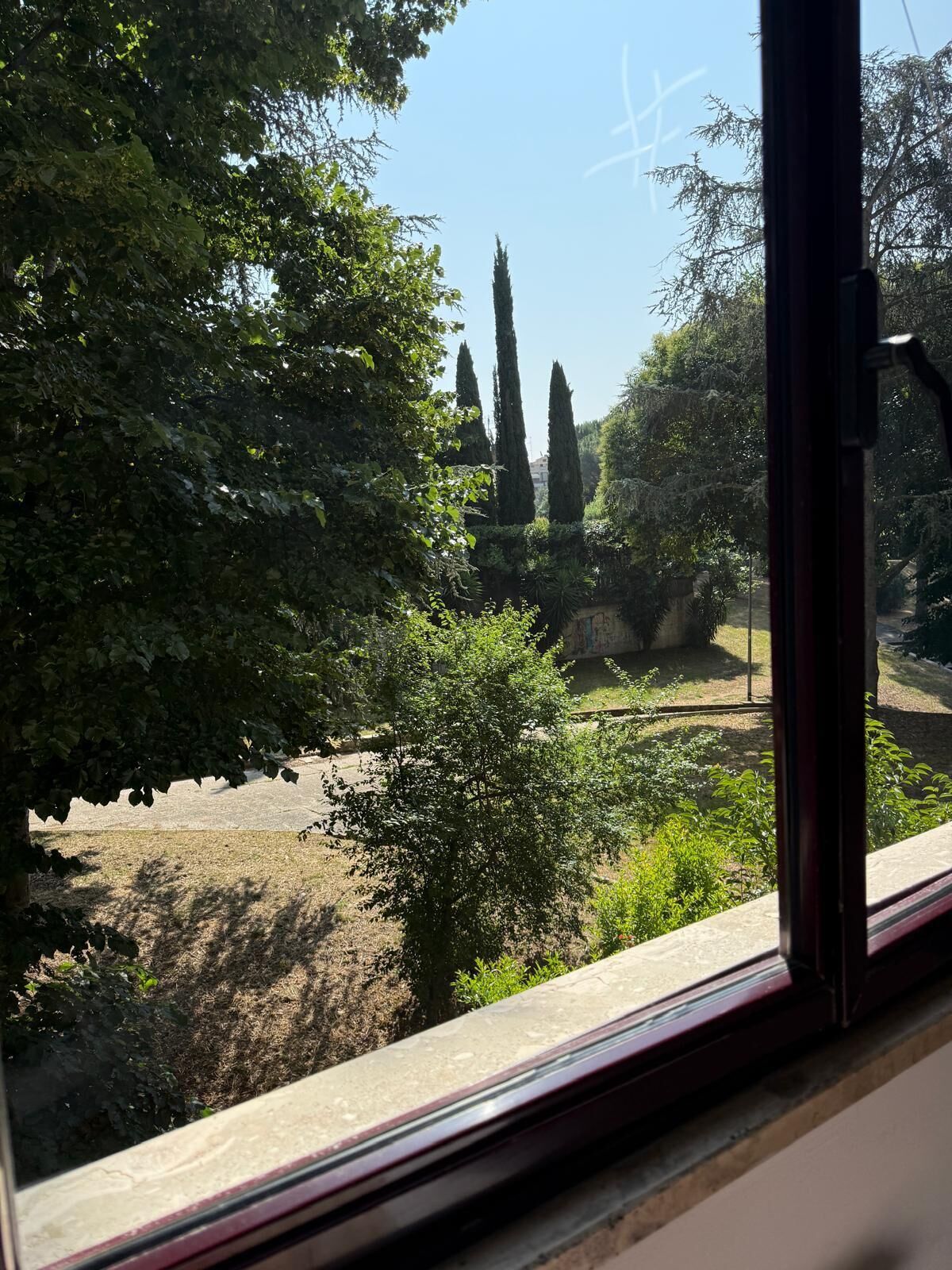 经济双人房, 阳台, 花园景观 | 办公桌、笔记本电脑工作区、免费 WiFi