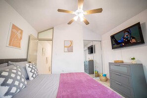 2 habitaciones, tabla de planchar con plancha y cuna de viaje 