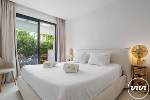 2 bedrooms, in-room safe, iron/ironing board, free WiFi - Flora | Apartment with private pool (Fuengirola)