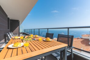 Outdoor dining - Atlantic Haven by Atlantic Holiday (Caniço)