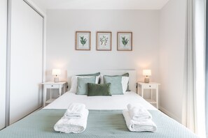 Iron/ironing board, travel cot, free WiFi, bed sheets