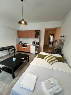1 bedroom, travel cot, WiFi