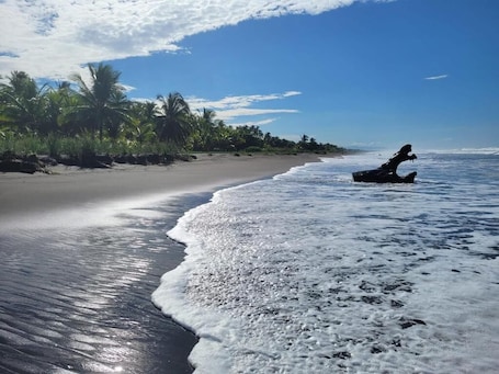 Beach. Villa Milagro