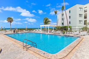 Et oppvarmet basseng