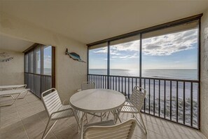 Dining - Sea Oats 316 - Elevators - Tennis Courts - Community Pool -  Sleeps 6 (Boca Grande)