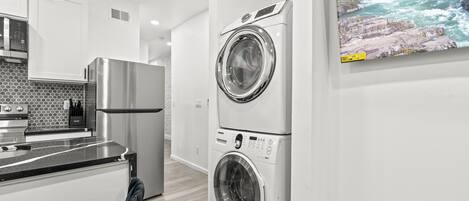 Een magnetron, een oven, een kookplaat