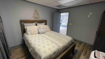 Silitysrauta/-lauta, Wi-Fi, vuodevaatteet