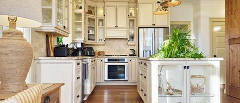 Micro-ondes, four, plaque de cuisson, lave-vaisselle