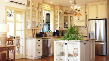 微波炉、烤箱、炉灶、洗碗机