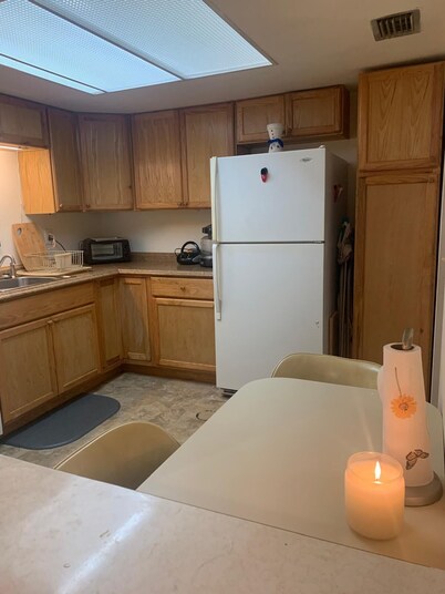 Charming 2-bedroom condo with WiFi, AC in enchanting Ocala