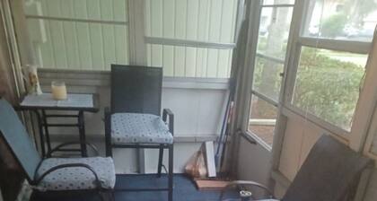 Charming 2-bedroom condo with WiFi, AC in enchanting Ocala