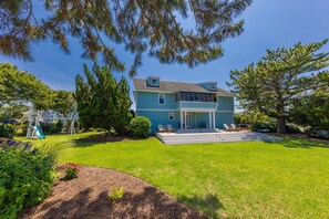 Exterior - Lazy Daze - 7 bedroom with swimming pool and dock on the bay (Virginia Beach)