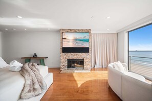 2 عدّة غرف نوم ومكواة/لوح كي وواي فاي مجانًا وملاءات أسرّة